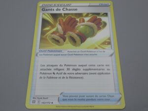 Pokemon Objet Gants de Chasse - 142/172 Losange - 2022