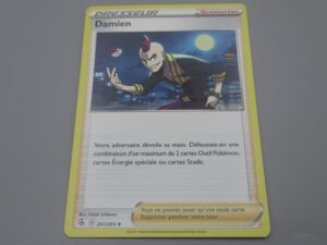 Pokemon Supporter Damien - 241/264 Losange - 2021
