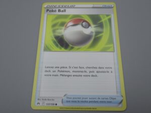 Pokemon Objet Poké Ball - 137/159 Rond - 2023