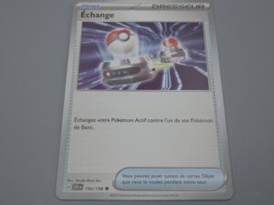 Pokemon Objet Echange - 194/198 Rond - 2023