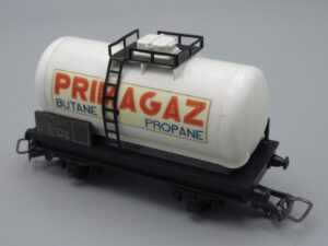 Wagon citerne PRIMAGAZ Butane Propane attelages boucle - HOrnby