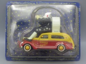 Cirque Pinder 01 - Voiture d'annonce Matford V8F - Altaya