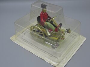 Jouets en fer-blanc 08 - Voiture Charlot 1934 - Fabbri
