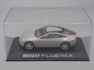 Voiture Renault Fluence grise