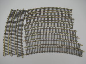 11 rails courbes laiton R18 30° - AHM / Bachmann