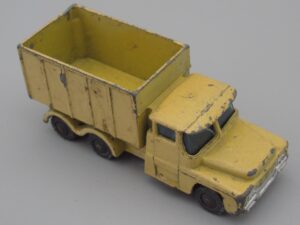 Camion benne jaune Husky