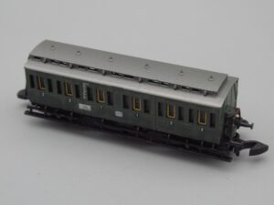 Wagon voyageur 3 essieux 1e classe DB vert - Märklin