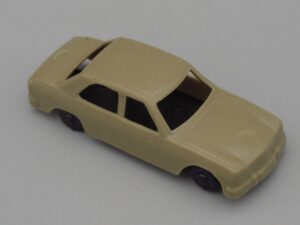 Voiture Peugeot 504 marron - Jouef H0