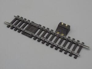 Rail droit 12.45 cm 1 coupure avec prises - Jouef