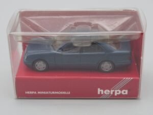 Voiture Mercedes Benz E280 - Herpa 031813