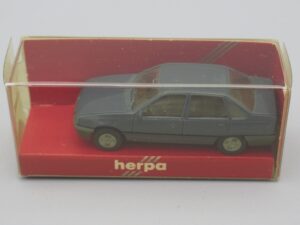 Voiture Opel Kadett bleue - Herpa
