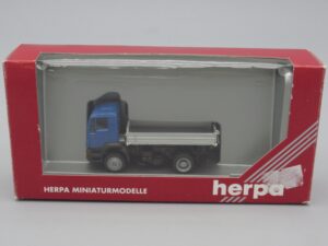 Camion plateau Man M2000L - Herpa