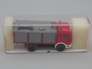 Camion pompier Mercedes/Bachert TLF 16 - RMM 452