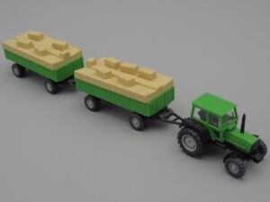 Tracteur vert et 2 remorques - Wiking