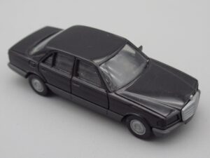 Voiture Mercedes 500 SE noire - Herpa