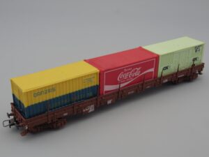 Wagon plat à ranchers 31 RIV 87 SNCF et 3 conteneurs - Jouef