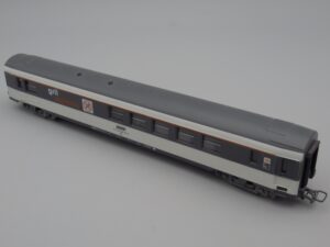 Wagon voiture gril express SNCF 51 87 88-80 129-9 - Jouef 5401