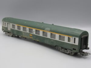 Wagon Voiture fourgon 51 87 81-70 416-9 toiture verte - Jouef