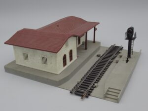 Gare de Lerino avec sémaphore feux rouge et vert - Lima 60 0046