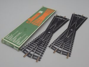 2 rails de croisement 21.8 cm 18° - Lima N3040