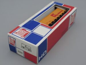 Wagon couvert Calberson SNCF Hi608016 - Jouef 6264
