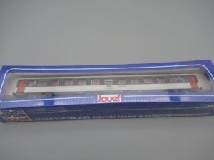 Wagon Voiture corail 1°classe SNCF 51 87 11-77048-9 - Jouef 5364