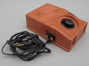 Alimentation 220v - 12v et 16v T40/E marron - Jouef