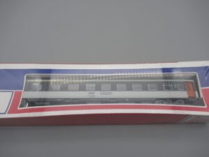 Wagon Voiture corail mixte SNCF 51 87 30-70 010-2 - Jouef 5362
