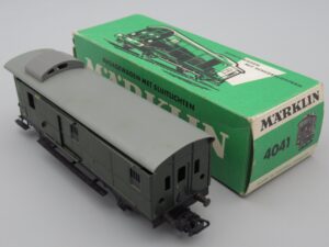 Wagon fourgon à guérite 4003 avec éclairage - Märklin 4041