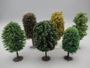 6 arbres variés sur pied 8 à 10.5 cm