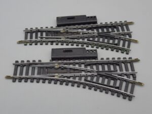 2 rails aiguillages à droite 15.4 cm R=385 - log. bobine - Jouef