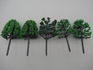5 arbres aux branches clairsemées 9.5 à 10.5 cm