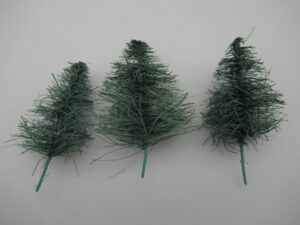 3 sapins coniques sans pied 8.5 cm