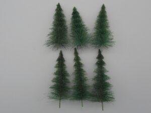 6 sapins coniques sans pied 8.5 à 9.5 cm