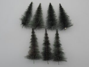 7 sapins coniques sans pied 10 à 11 cm