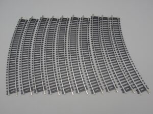 10 rails courbes R=18 30° - Mehano - Slovenia
