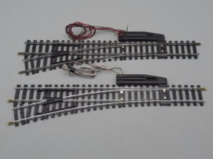 2 rails aiguillages électriques gauche 24.7 cm - Jouef 4187