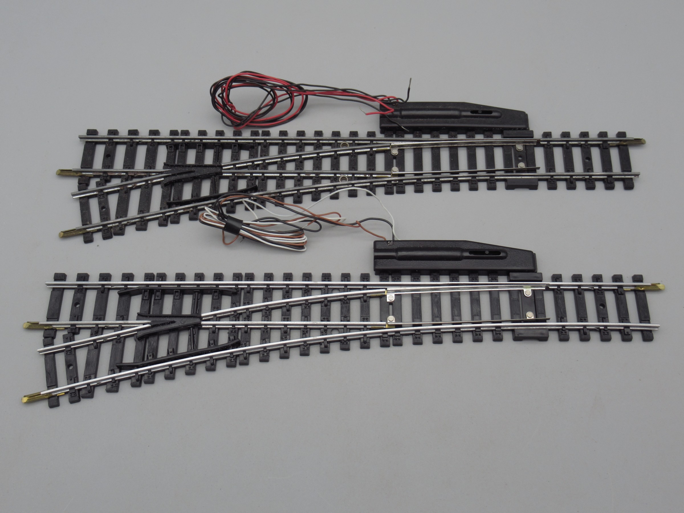 2 rails aiguillages électriques gauche 24.7 cm - Jouef 4187
