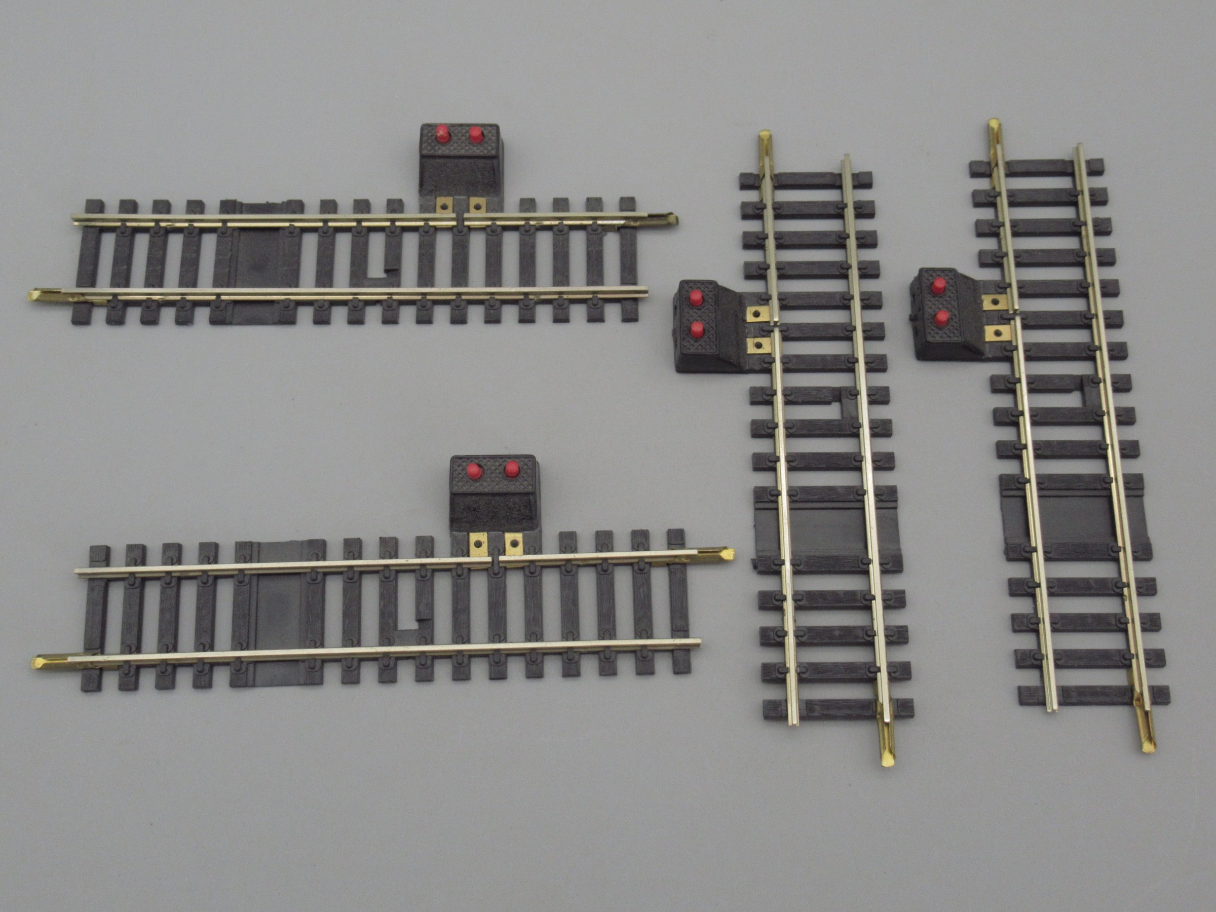 4 rails droits 12.35 cm, coupure, prise mailchort - Jouef 475/2p
