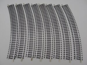 8 rails courbes R=18 30° - Austria