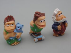 3 Cromignons - Chef, Grodou, Kaskou - Kinder Monoblocs 2003