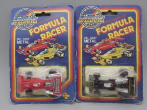 2 voitures Formula Racer n°3 et John Player n°1 - Speedrive