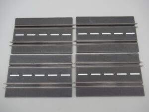 4 pistes droites 17.6 cm ligne pointillée - Circuit Artin Jouef