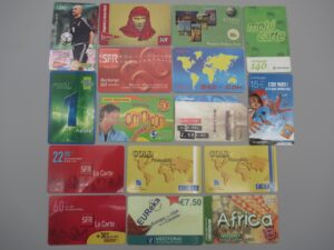16 cartes téléphoniques en Francs et Euros