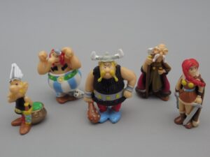 Astérix et les Vikings - 2 gaulois et 3 Vikings - Kinder 2S252