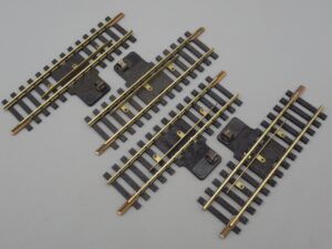 4 rails droits 10.2 cm avec contact laiton - Fleischmann 1700/2S