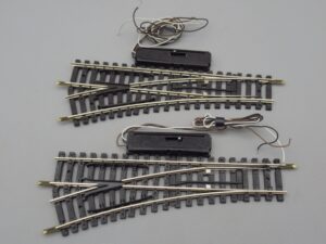 2 rails aiguillages électriques à gauche R385 mailchort - Jouef