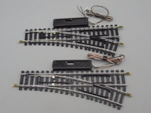 2 rails aiguillages électriques à droite R=385 15.4 cm - Jouef
