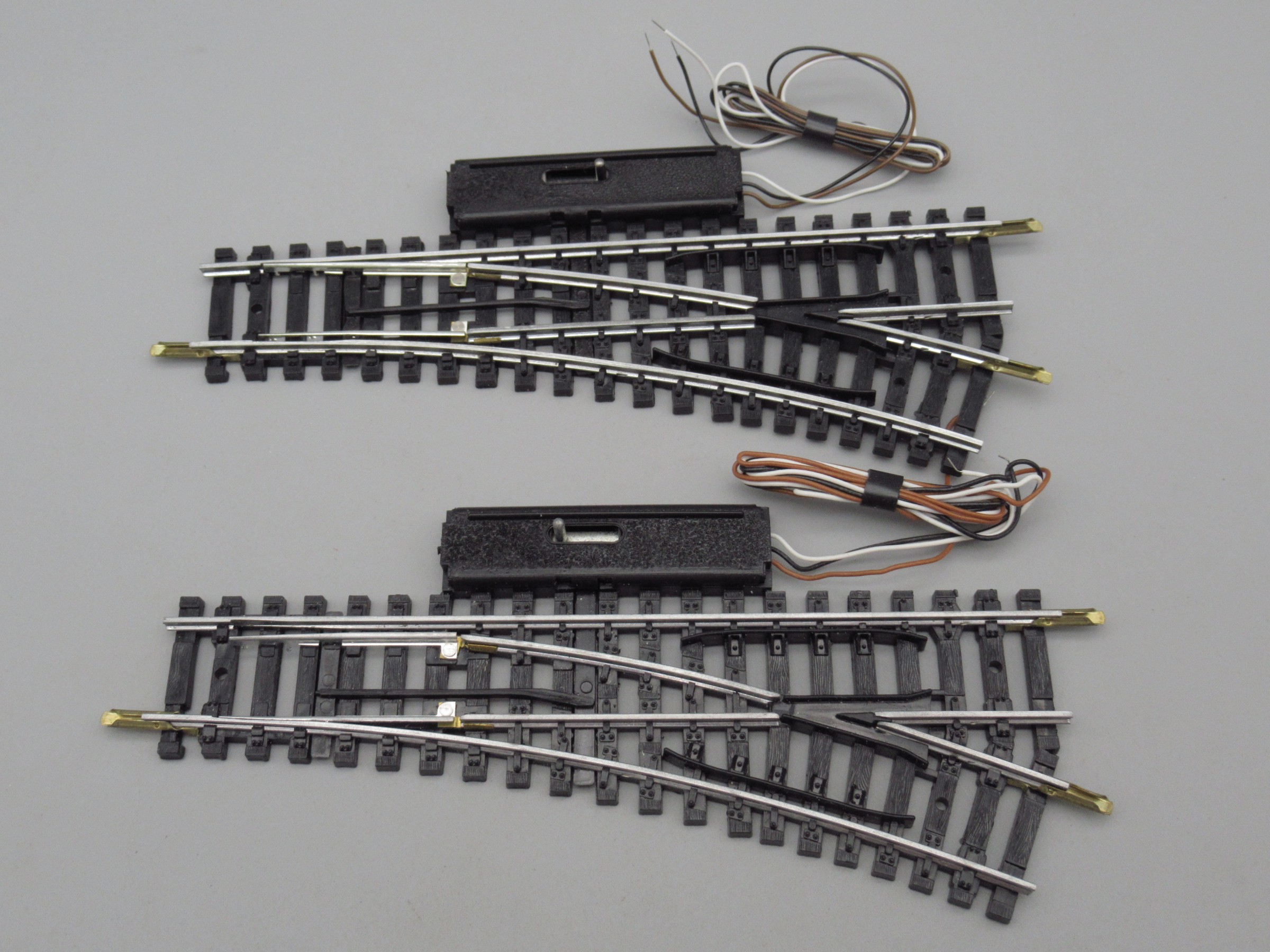 2 rails aiguillages électriques à droite R=385 15.4 cm - Jouef