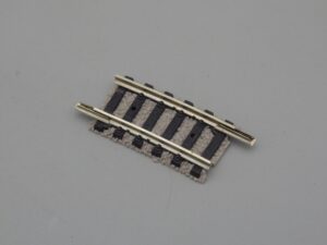 Rail courbe N R225.6 ballasté. Mailchort - Fleischmann 9128